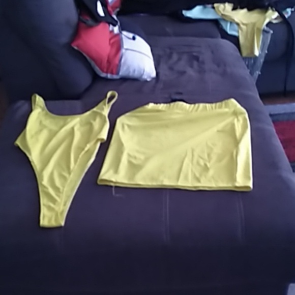 2pcs yellow mini skirt/body suit - Picture 1 of 1